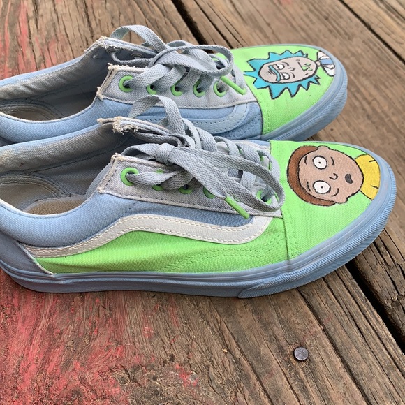 Custom Vans - Picture 4 of 6